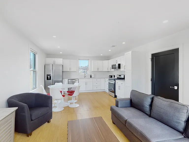 659 South St #2 — Photo 2
