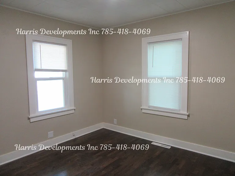 1237 S Cedar St — Photo 10