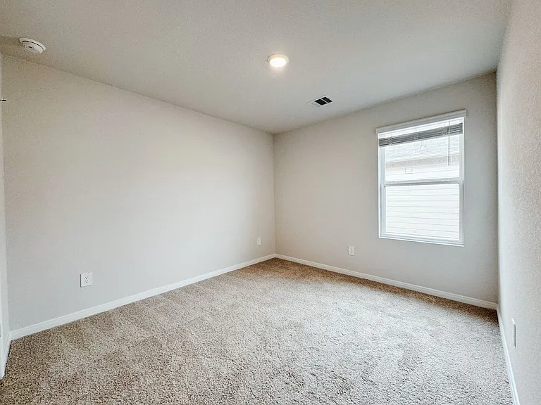 1207 Camden Ln — Photo 19