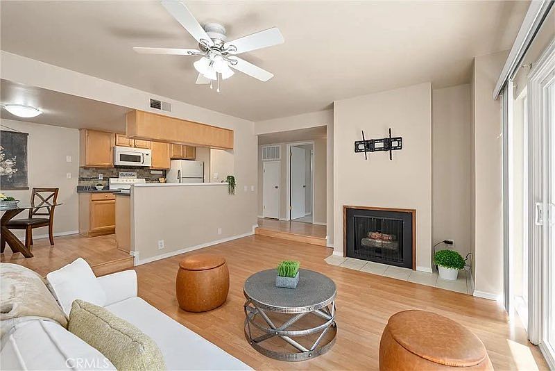 1st image of 555 Vallombrosa Ave APT 25
