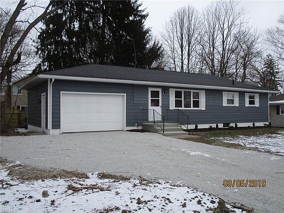 2nd image of 899 Halcyon Dr