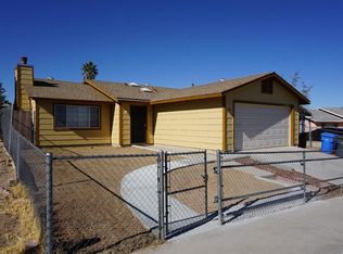 910 Crescent Dr, Barstow, CA