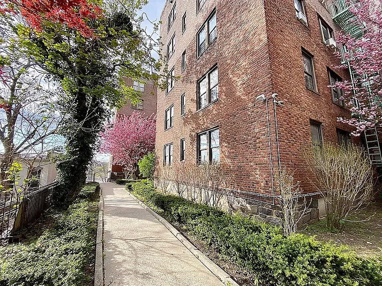 3451 Giles Pl #W4 — Photo 6