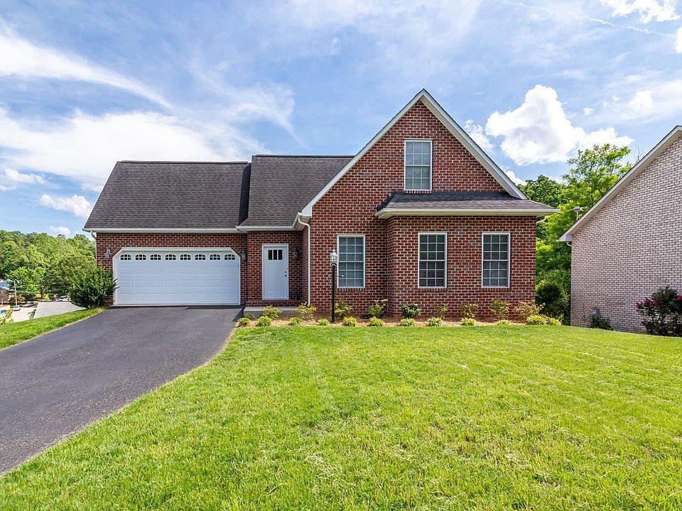 1st image of 1712 McMillian Ct NW