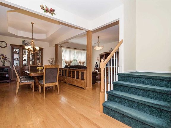 5th image of 21 Blueberry Ridge Dr