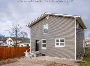 545 17th St, Dunbar, WV 25064