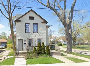42 Jefferson Ave #1, Waukegan, IL 60085