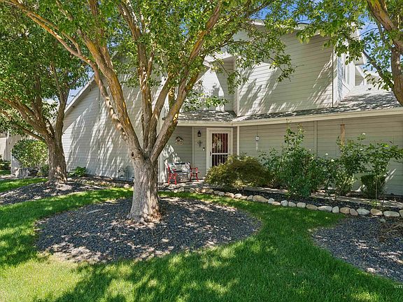 2nd image of 3079 N Ash Park Ln