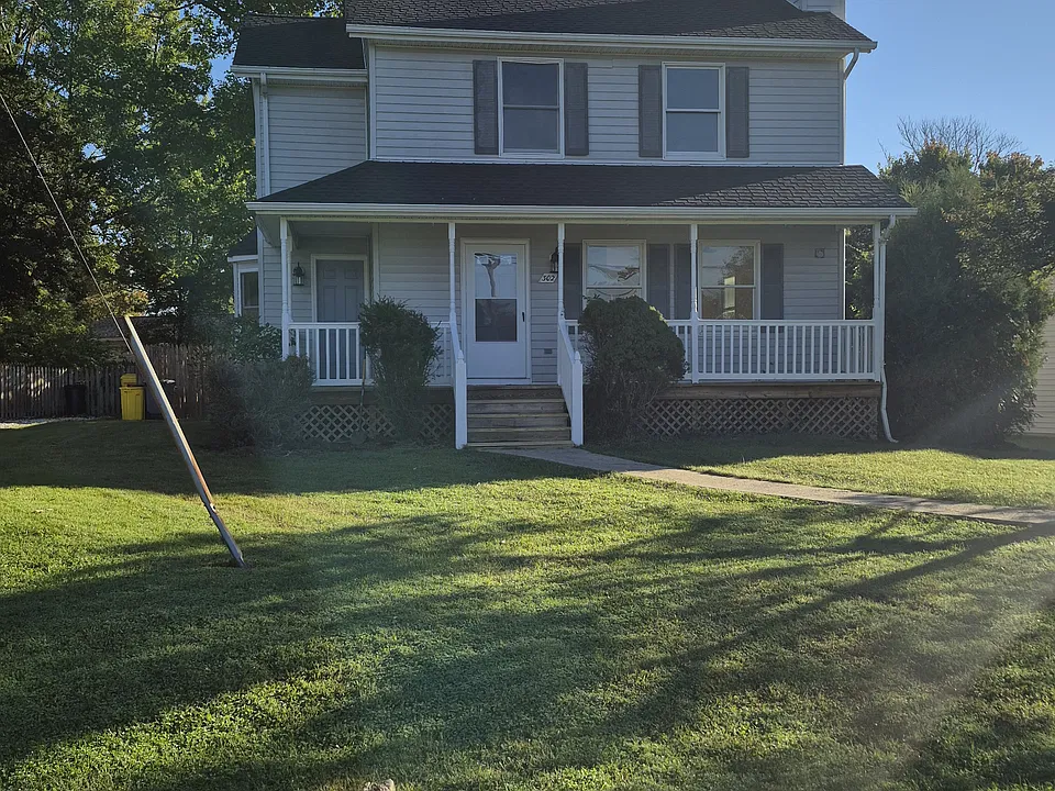 302 Bayview Dr