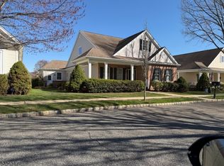 43 Falcon Way, Washington Twp., NJ 07882