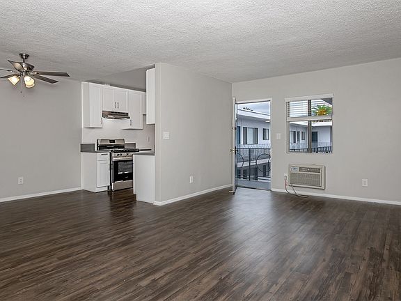 4th image of 445 W Dryden St APT 14