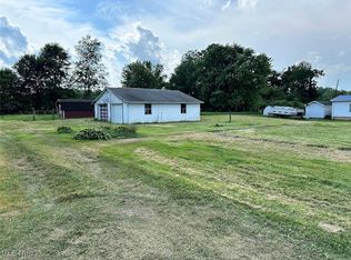 7930 Newport Rd SE, Uhrichsville, OH 44683