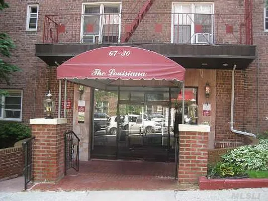 Sold by Sherlock Homes Realty Corp. Glen Cove | media 16