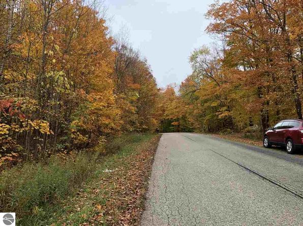 Intermediate Lake Central Lake Real Estate 2 Homes For Sale Zillow