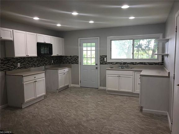 5th image of 614 Keys Dr
