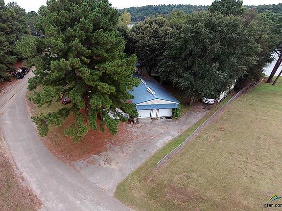3rd image of 15851 Cedar Bay Dr
