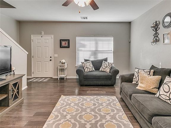 5th image of 7308 Meadow Lake Dr