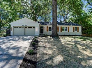 5801 W 99th St, Overland Park, KS 66207