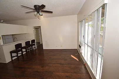 2 bed, 810 sqft, $3,200 — Photo 4
