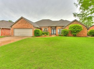 2424 Fairway Ct, Norman, OK 73069