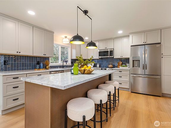 4th image of 4709 NE 18th Street