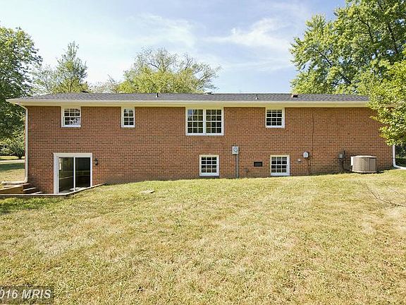 3rd image of 213 Fredericktowne Dr