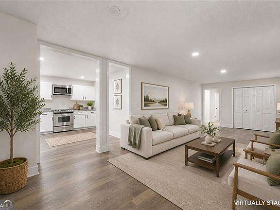 3rd image of 4755 Kent Rd