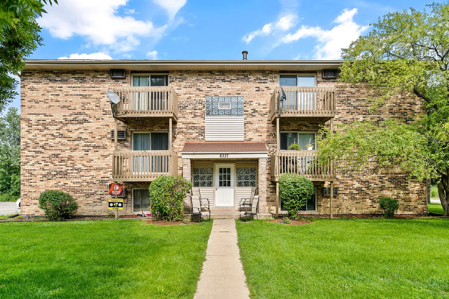 8337 Woodland Dr APT A photo 1