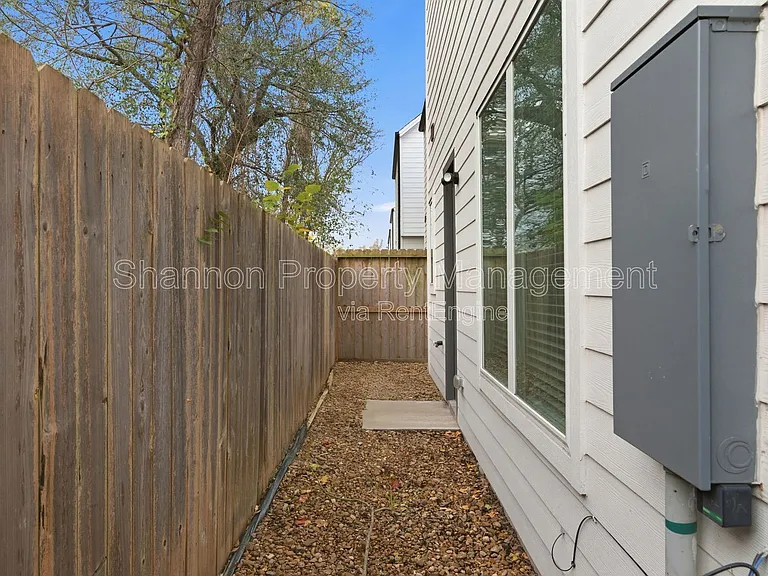 4605 Lavatera St — Photo 21