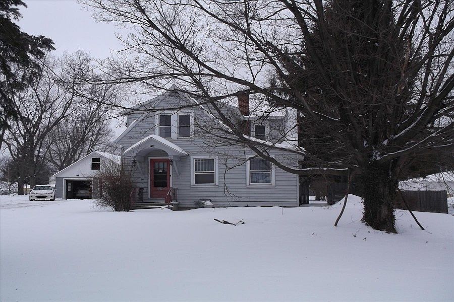 1st image of 1009 Kendall St