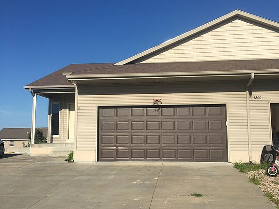 7200 Whitewater #B