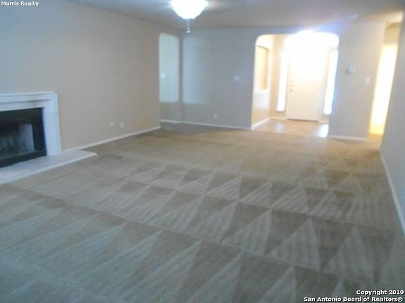 5th image of 217 Burleson Dr