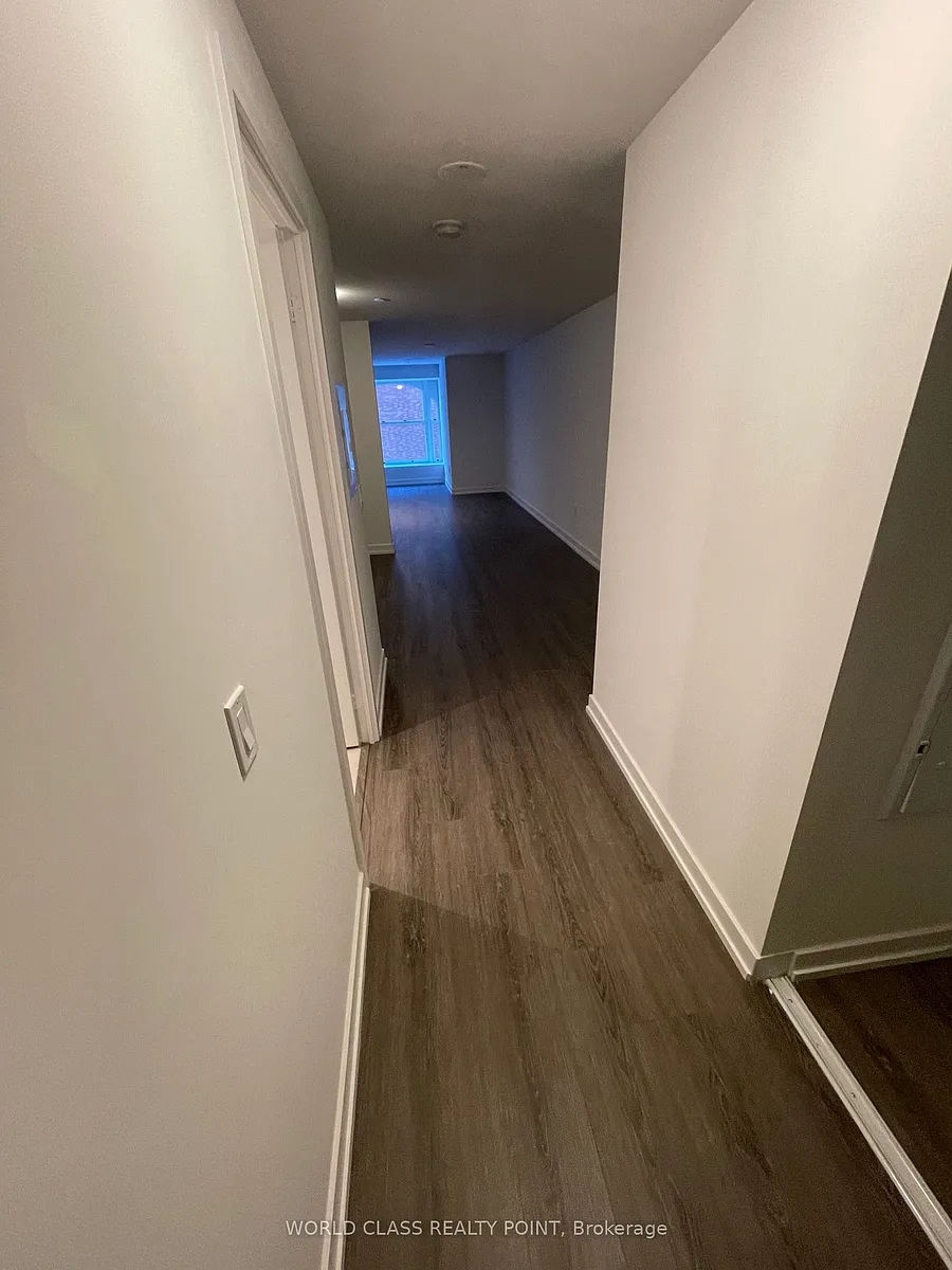 Building Photo - 1 Yorkville Ave #307