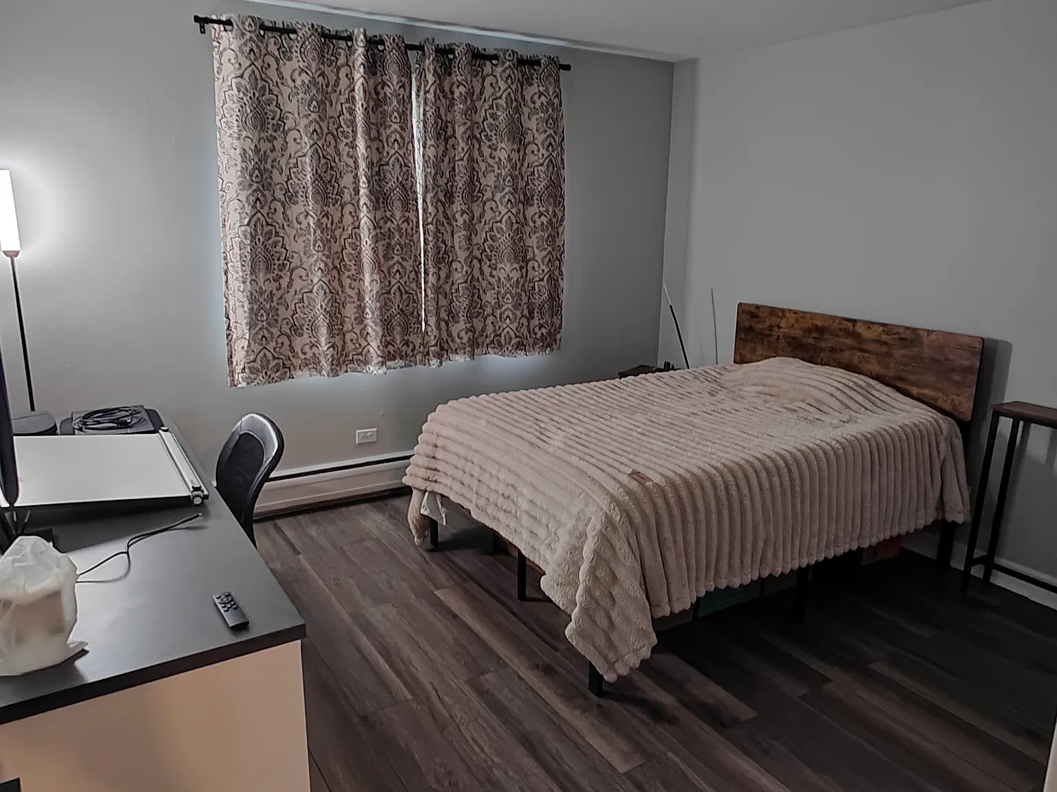 2 bed, 990 sqft, $1,650 — Photo 3