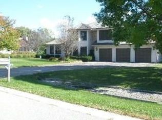 42 Seneca Ave W, Hawthorn Woods, IL 60047