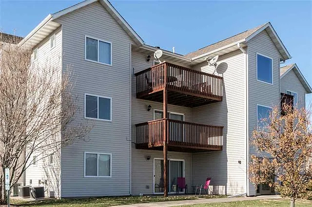 4600 Grand Ave #8 — Photo 5