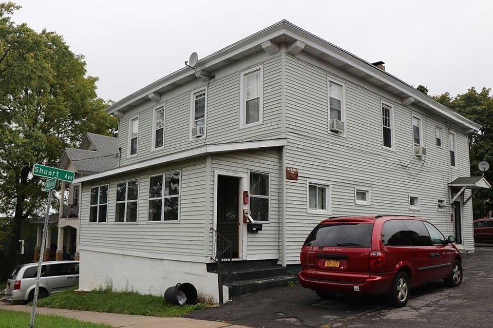 1st image of 800 Vine St APT 1