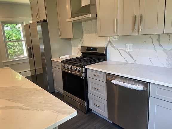 4th image of 24 Staunton St #1