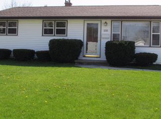 1215 Orchard Dr, Manitowoc, WI 54220