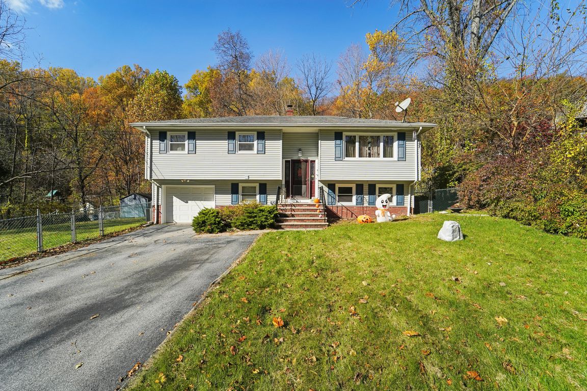 Zinnia Dr-S2810-001.jpg