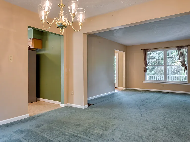 80 Hillbrook Dr — Photo 9