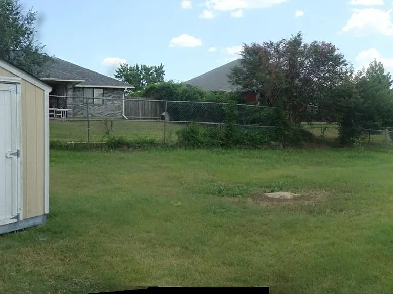 4208 Glennwood Dr — Photo 18
