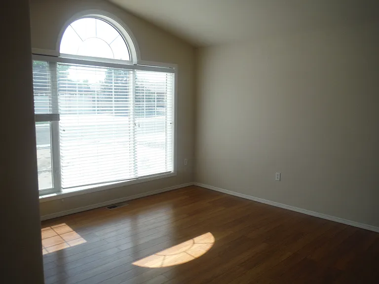 757 Divot Dr — Photo 10