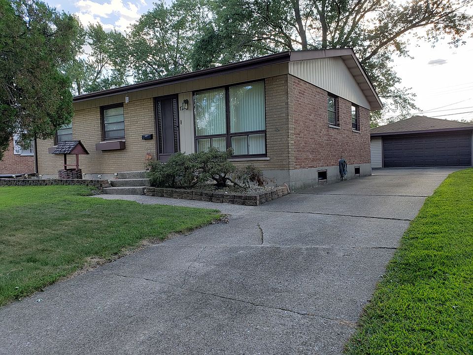 1st image of 17 Arapaho Dr