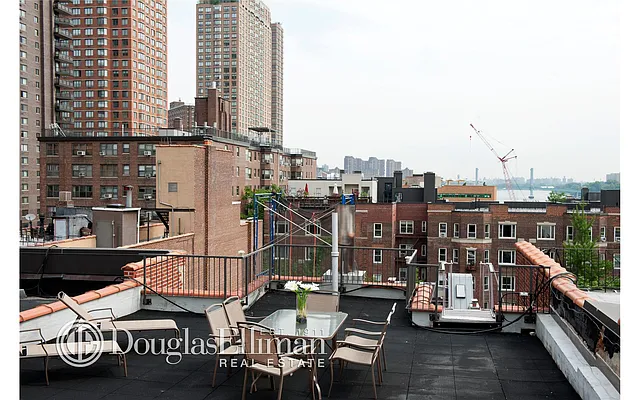 Sold by Douglas Elliman | media 10