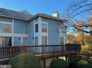 369 Green Meadow Ln, Horsham, PA 19044