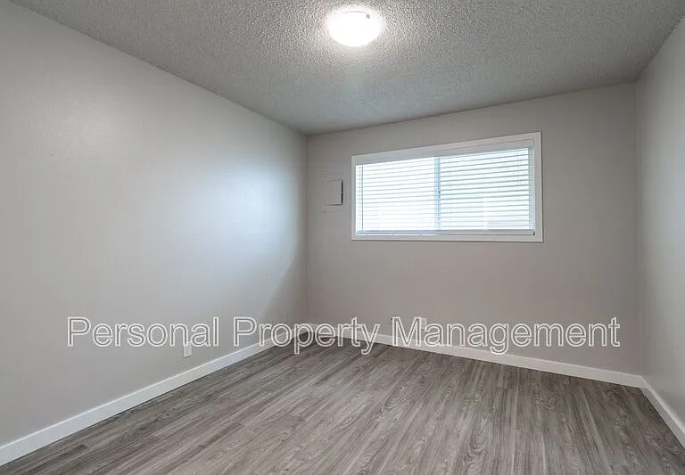 1008 NE 86th St — Photo 10