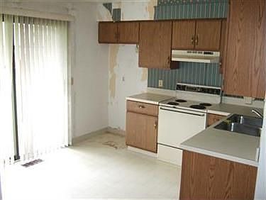 3rd image of 9016 Merchant Dr #D1