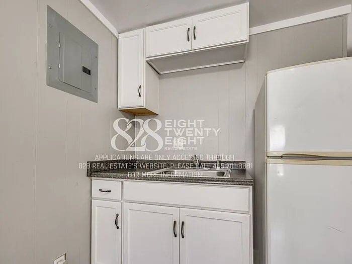 746 1/2 S Jenkins Ave #A — Photo 11