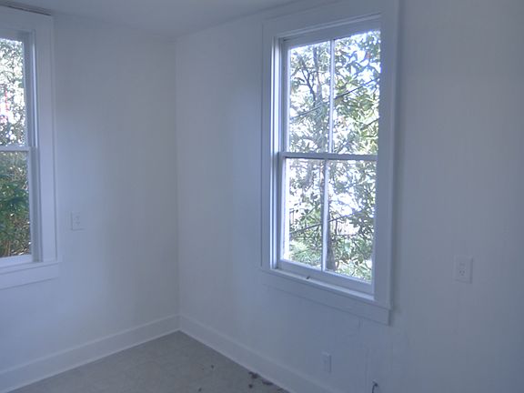 5th image of 114 1/2 E Bolton St